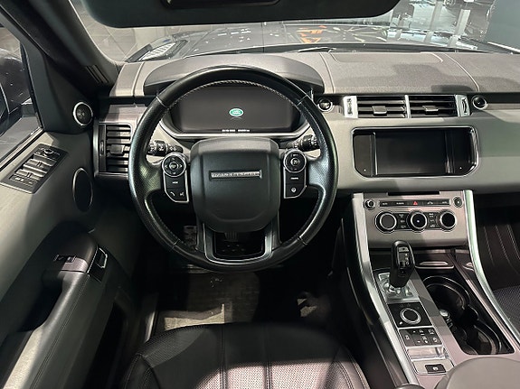 Land Rover Range Rover Sport 12 of 16