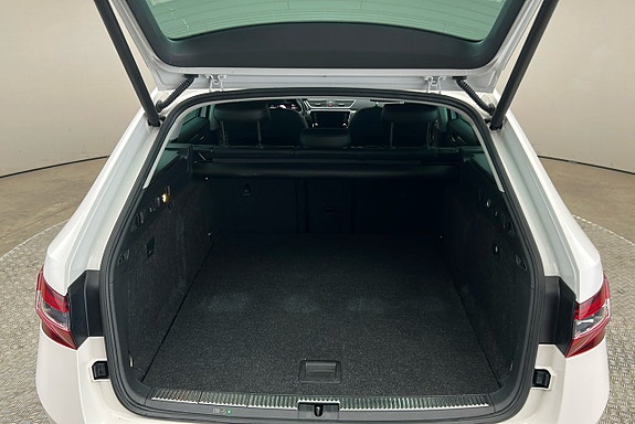 Skoda Superb 14 of 28