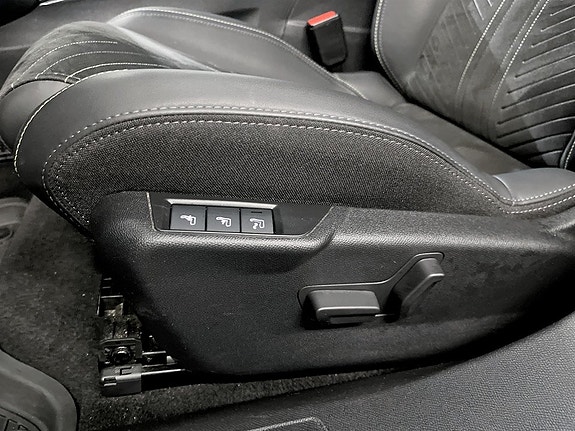 Peugeot 2008 5 of 18