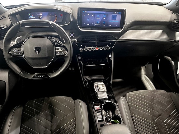 Peugeot 2008 7 of 18