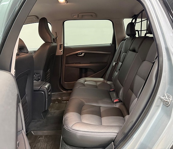 Volvo XC70 16 of 22