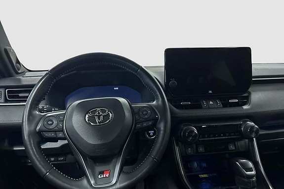 Toyota RAV4 11 of 12