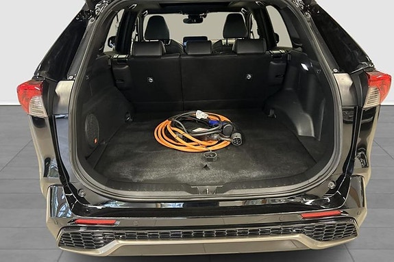 Toyota RAV4 12 of 12