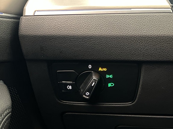 Volkswagen Passat 25 of 30