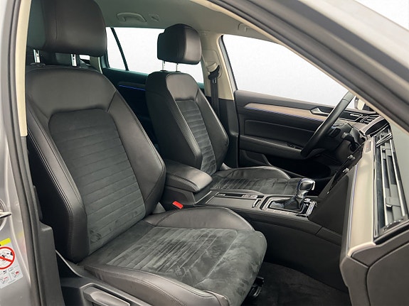 Volkswagen Passat 15 of 30