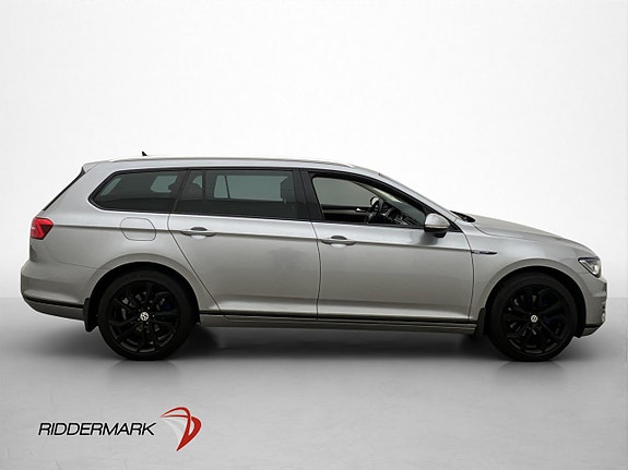 Volkswagen Passat 9 of 30