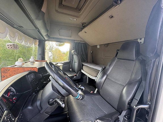 Scania R 450LB6X2MNB 7 of 12