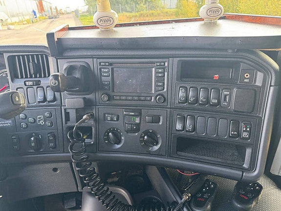 Scania R 450LB6X2MNB 9 of 12