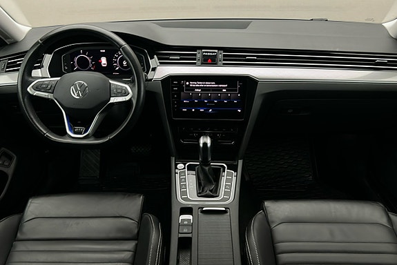 Volkswagen Passat 3 of 3