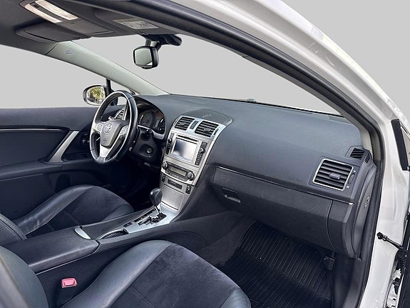 Toyota Avensis 6 of 14