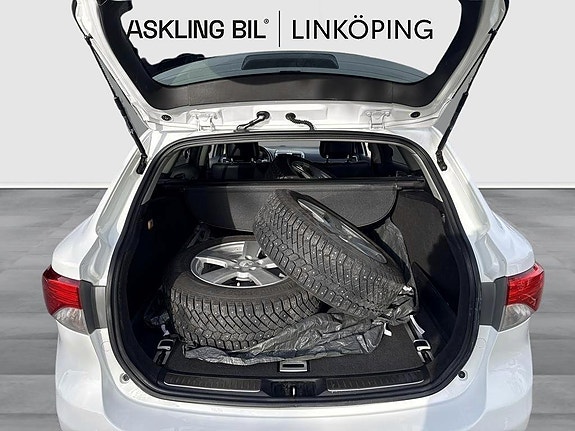 Toyota Avensis 10 of 14