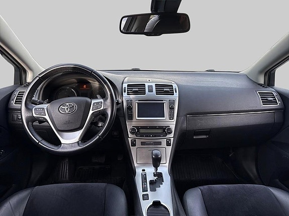 Toyota Avensis 8 of 14
