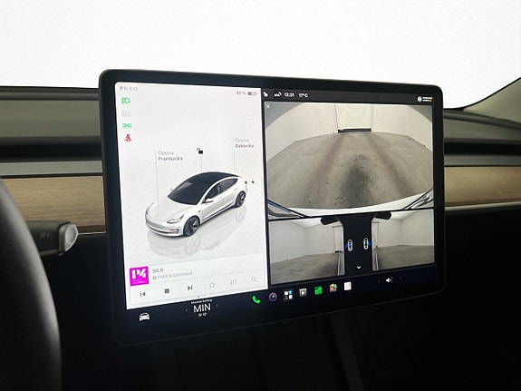 Tesla Model 3 24 of 30