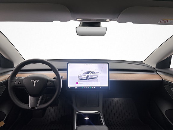 Tesla Model 3 13 of 30