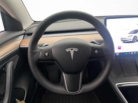 Tesla Model 3 14 of 30