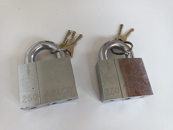 Product image 1 of 2