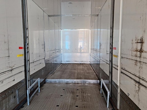 VAK OY Trailer Van Fully Insulated Standard 12 of 14