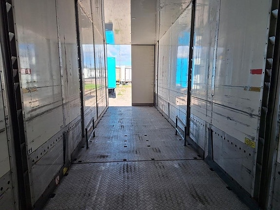 VAK OY Trailer Van Fully Insulated Standard 13 of 14