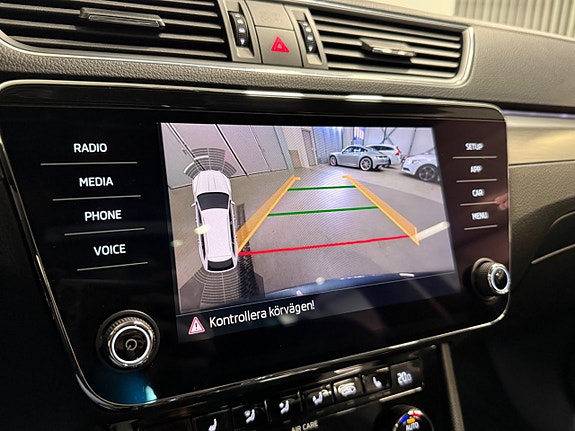 Skoda Superb 13 of 23