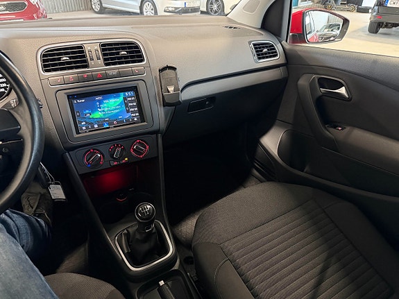 Volkswagen Polo 14 of 18