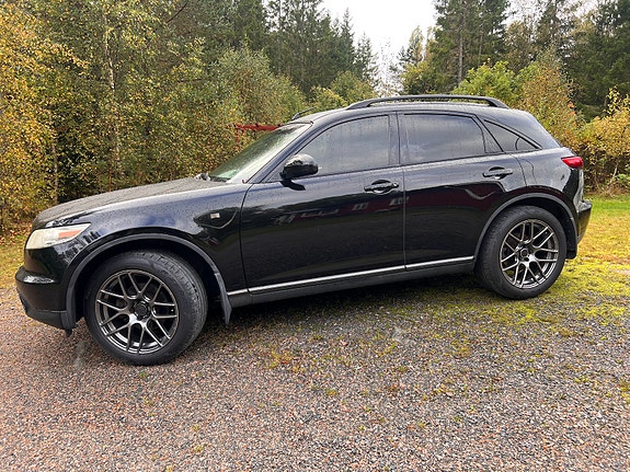 Infiniti FX45 4 of 4