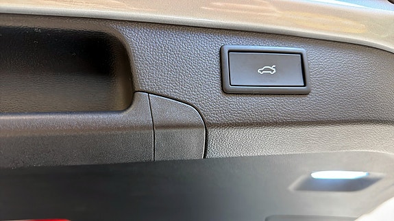 Volkswagen Passat 14 of 22
