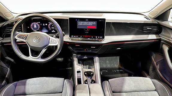 Volkswagen Passat 10 of 22