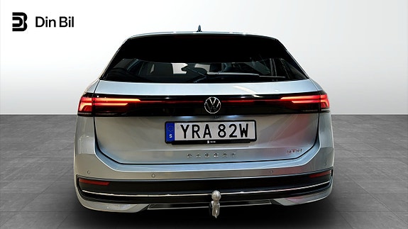 Volkswagen Passat 5 of 22