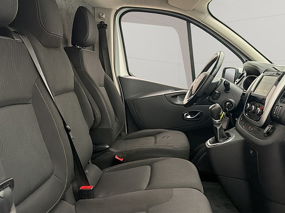 Renault Trafic 28 of 30