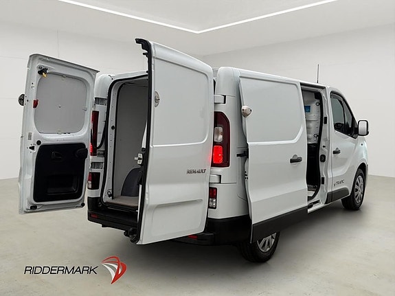 Renault Trafic 12 of 30