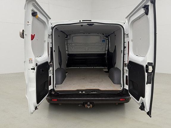 Renault Trafic 13 of 30