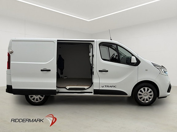 Renault Trafic 11 of 30