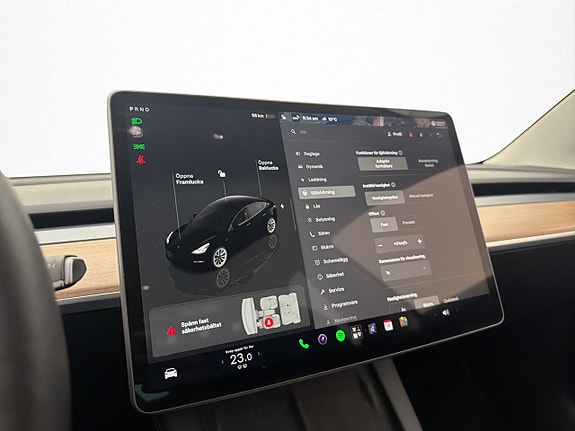 Tesla Model 3 24 of 30