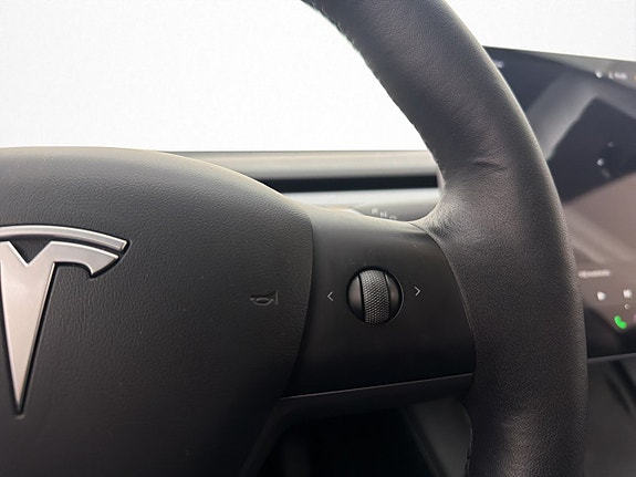 Tesla Model 3 17 of 30