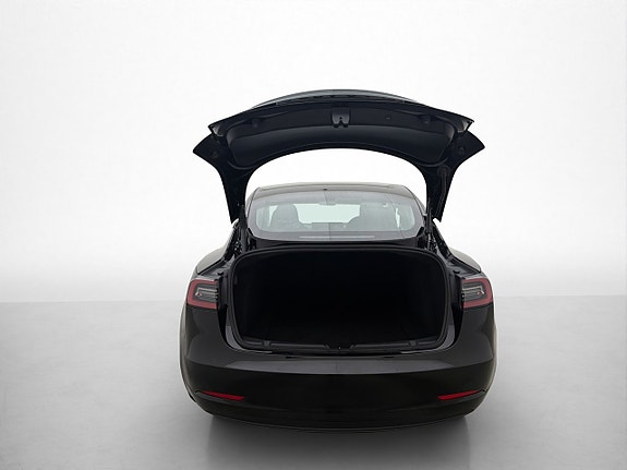 Tesla Model 3 30 of 30