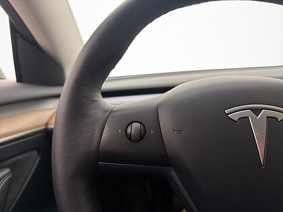 Tesla Model 3 16 of 30