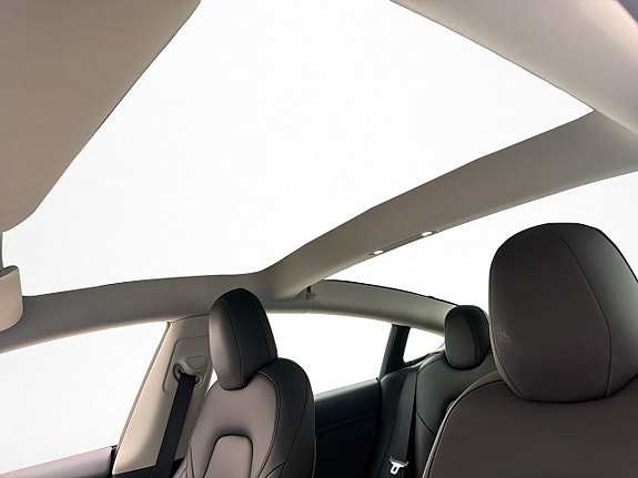 Tesla Model 3 13 of 30