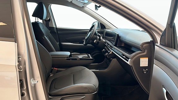 Hyundai Tucson 3 of 9