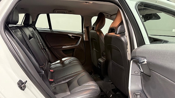 Volvo V60 15 of 18