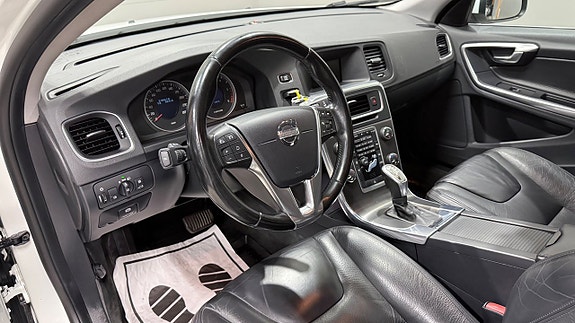 Volvo V60 10 of 18
