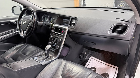 Volvo V60 13 of 18