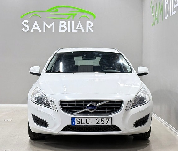 Volvo V60 3 of 18