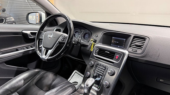 Volvo V60 12 of 18