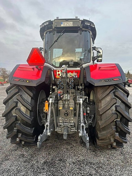 Massey Ferguson 8S.305 EX Dyna-VT/Demo 7 of 12