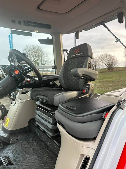 Massey Ferguson 8S.305 EX Dyna-VT/Demo 12 of 12