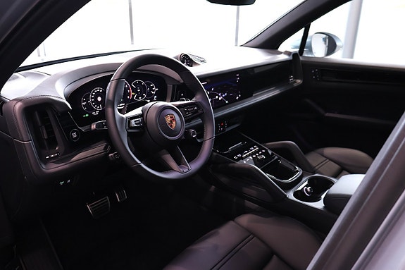 Porsche Cayenne 11 of 15