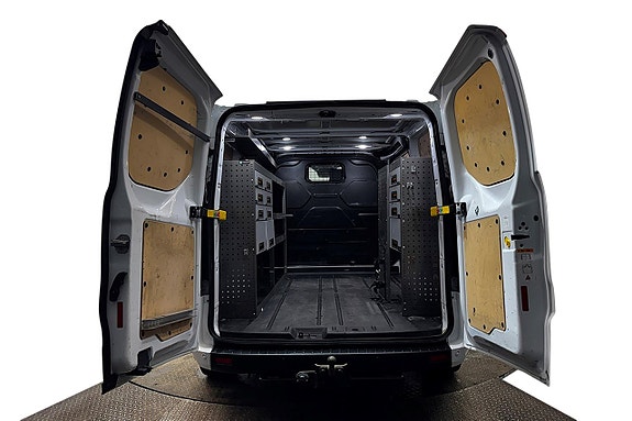 Ford Transit Custom 8 of 27