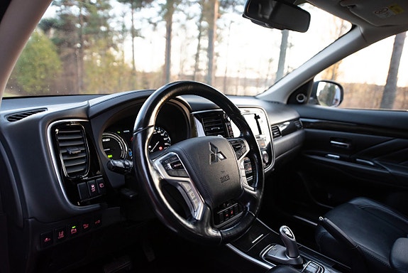 Mitsubishi Outlander 13 of 17