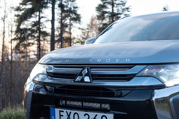 Mitsubishi Outlander 3 of 17