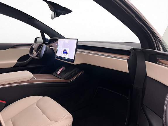 Tesla Model X 19 of 30